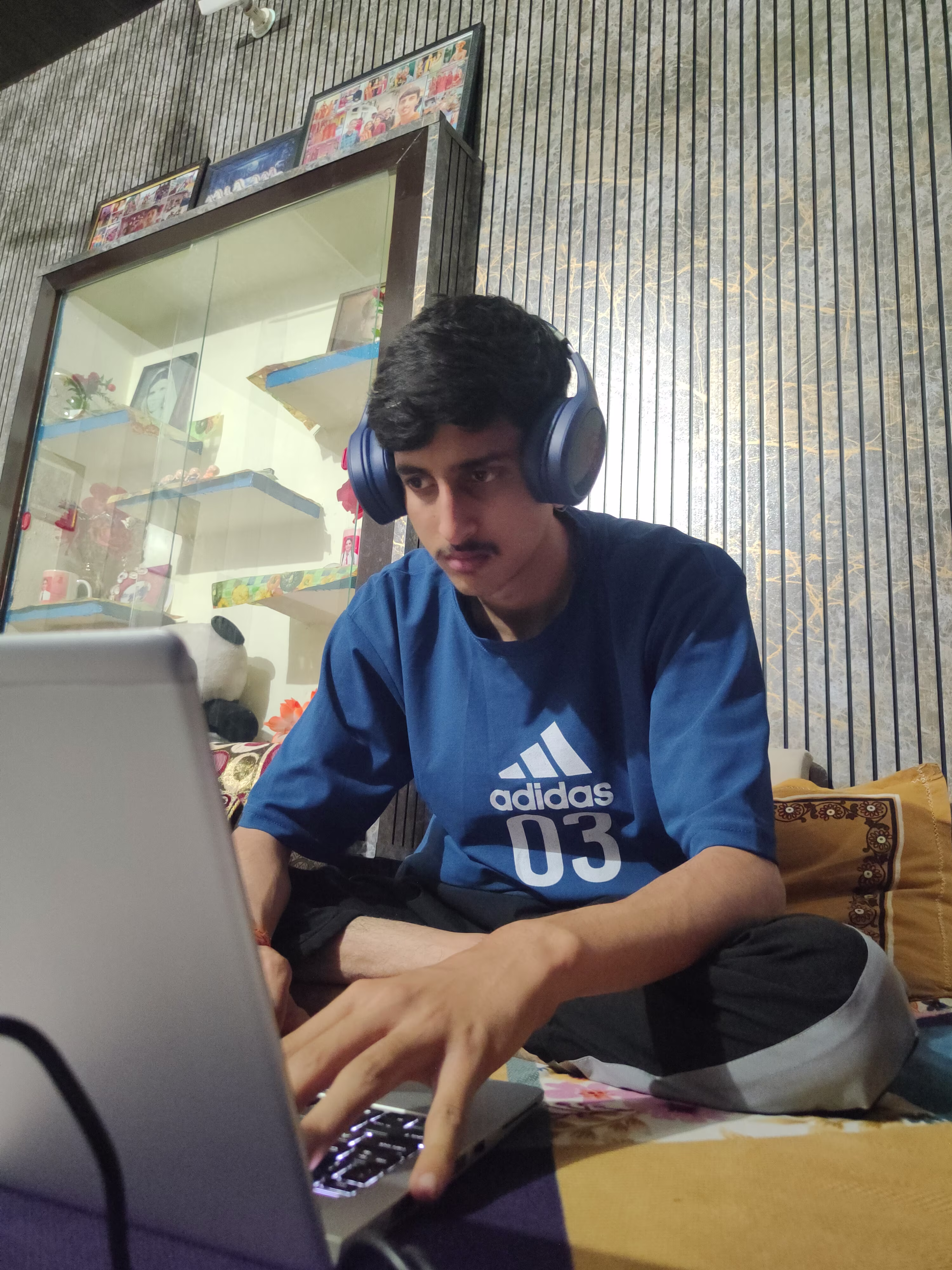 A moment from Sarwan's build journey.